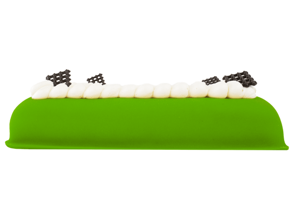 Zijaanzicht groene taart