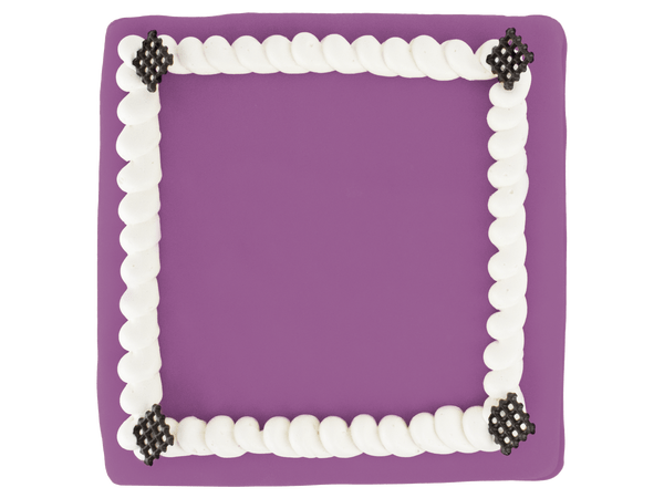 Choco decoratie op paarse marsepeintaart