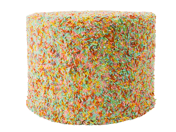 Rainbow Layer Cake met lagen gekleurde luchtige cake